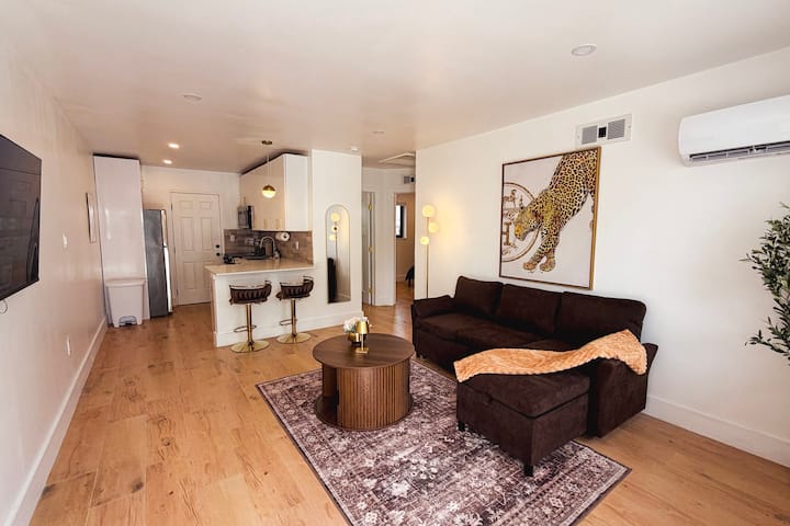 Modern Miami Stay • Near Wynwood & Design District - Miami, FL