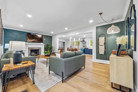 Popular Airbnb listing: Buckhead Creekside Hideaway in North Buckhead