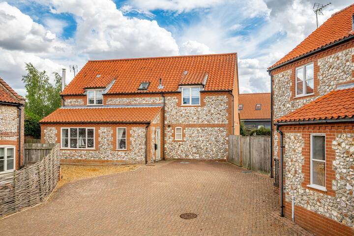Caddows House - Norfolk