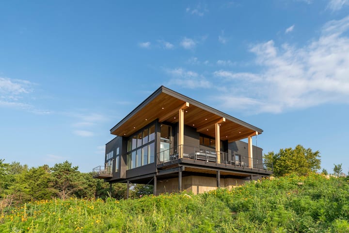 The Mountain House at 12 Ridges Vineyard - Houses for Rent in
