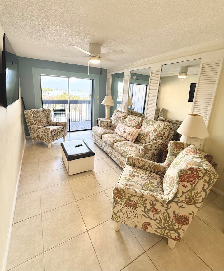 Bayfront Condo W/private Beach On Manasota Key 313 - Englewood, FL