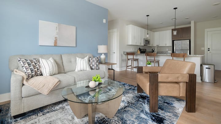 Landing | Spectacular 2bd, Gym, Clubhouse - Hickory, NC
