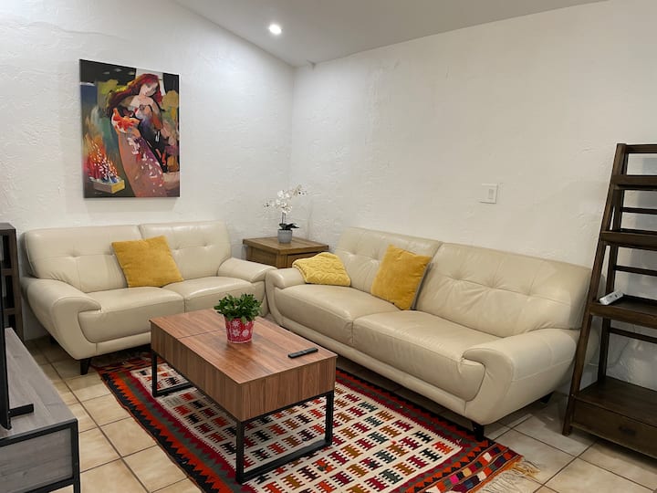 Stylish Furnished 2br Private, Near The Beach - Pompano Beach, FL