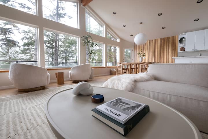 Best View In Town • Walk To Beach • New Remodel - Manzanita, OR