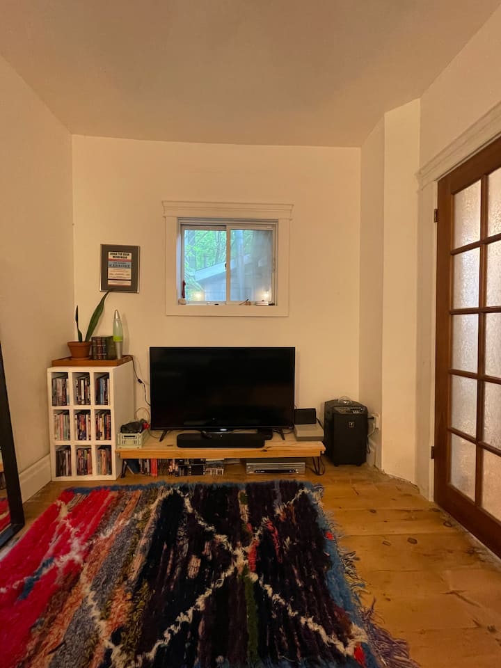 Cozy Oasis With Hot Tub In Kirkendall North - Hamilton