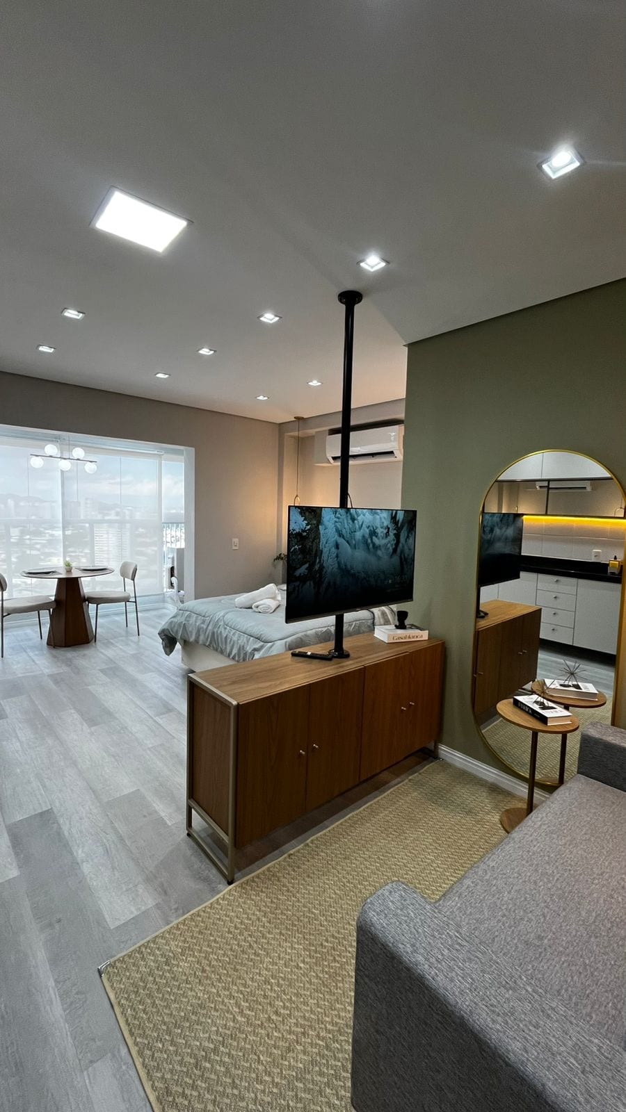 Top Airbnb: Studio 213 - New - Downtown Mogi with parking space em Mogi Das Cruzes