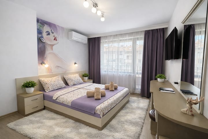 Red Dahlia Urban Stay - Plovdiv