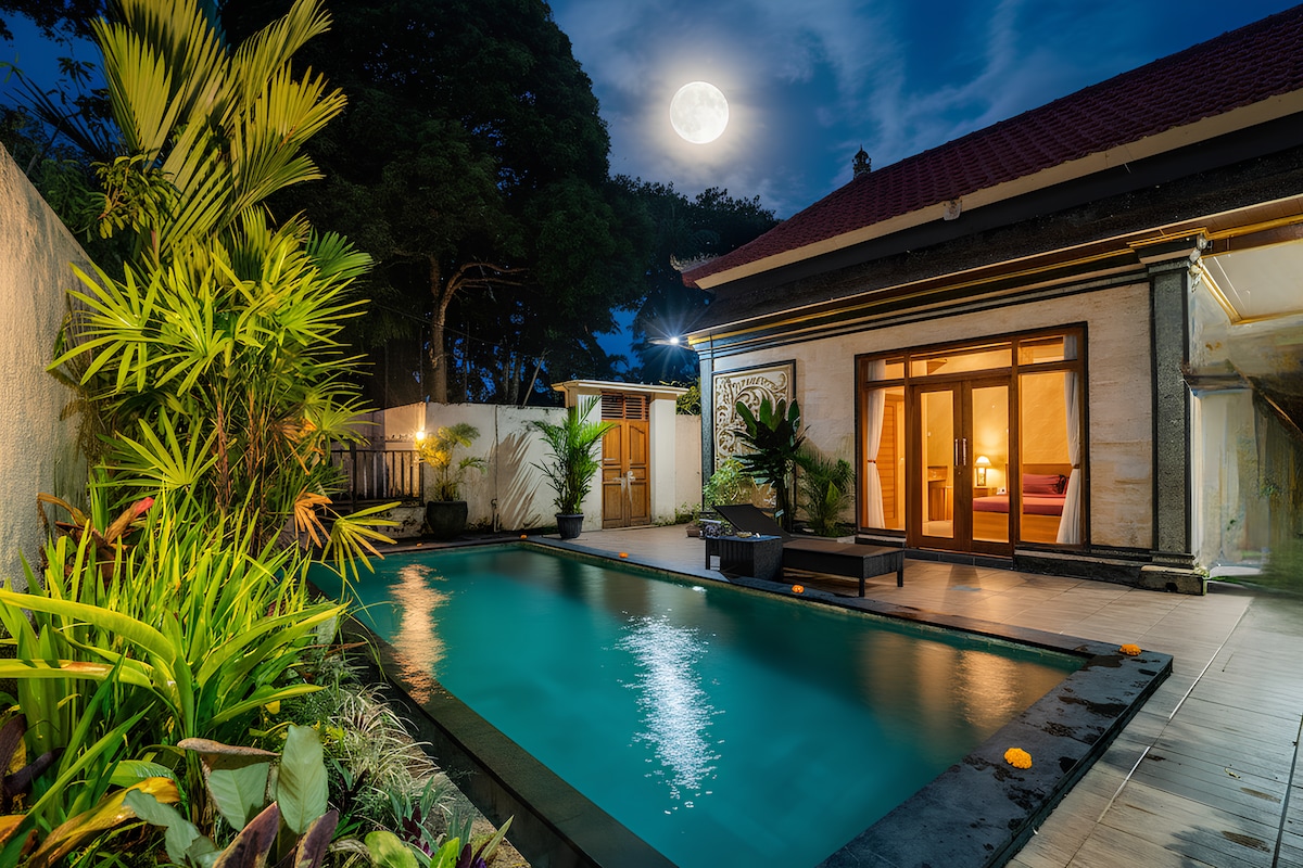 Villa in Ubud · ★5.0 · 2 bedrooms · 2 beds · 2 private baths, comparable Airbnb
