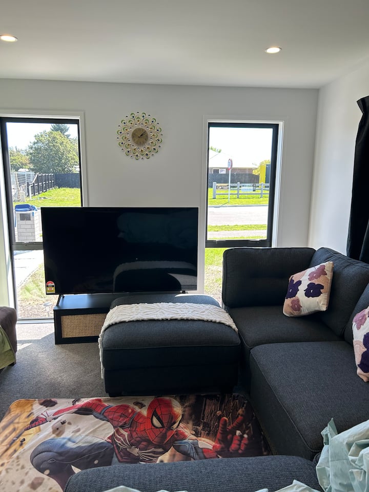 3 Bed Room House 
3 Morrison Avenue-ashburton - Ashburton