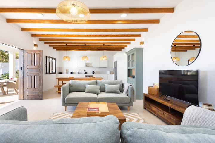 Finca Villa La Palmera, Infinite Views - Tenerife