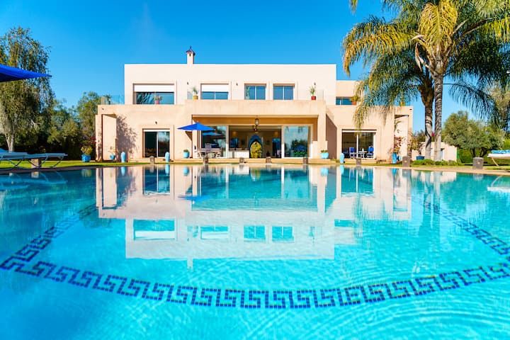 Elegant Villa With Large Pool & Garden Lounge - Marrakech