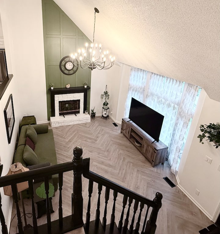 Spacious Home For Families And Large Groups - Kansas City, MO