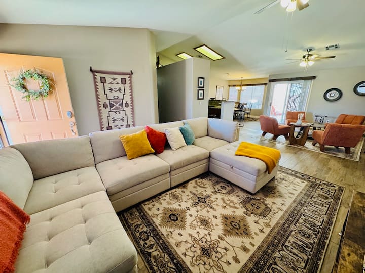 The Desert Rose | 3br, Garage, Pets + Perks - Mesquite, NV