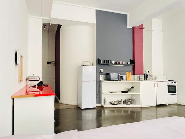 Sky Bunk – Jozi Budget Stay (Bed 5) - Johannesburg