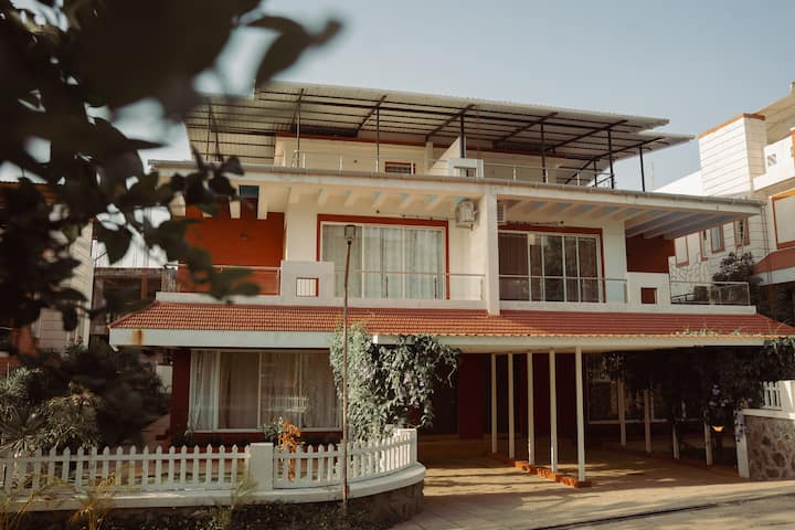Seastone Villa | Luxury Private Villa | Pool Table - Lonavla