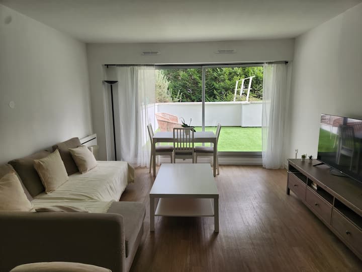 Appartement Deux Chambres Avec Terrasse De 25m2 - Fontainebleau