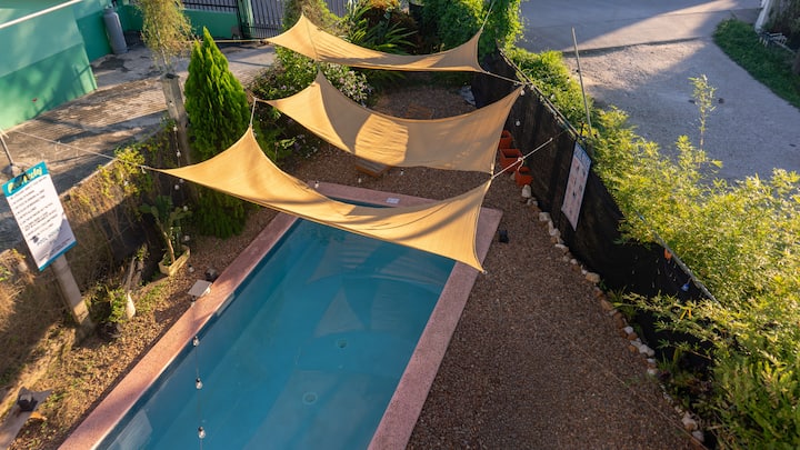 Queen Room - Hilltop Horizon Guesthouse in San Ignacio