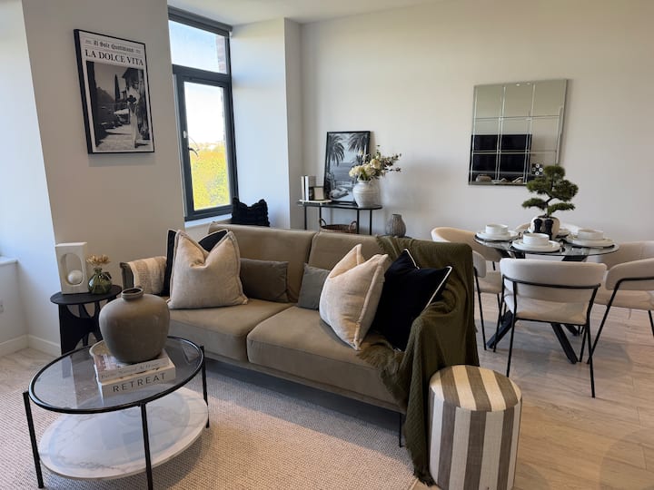 Chic & Cosy Canalview 2 Bed Apartment In Leeds - リーズ