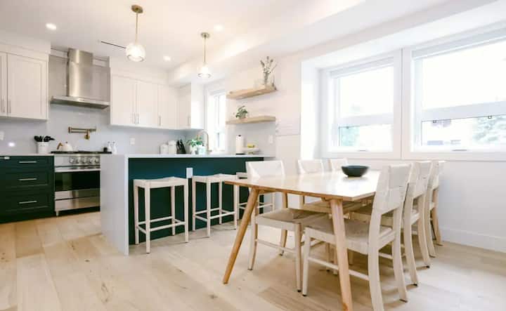 Heart Of Vancouver | Stylish Central Duplex - Vancouver