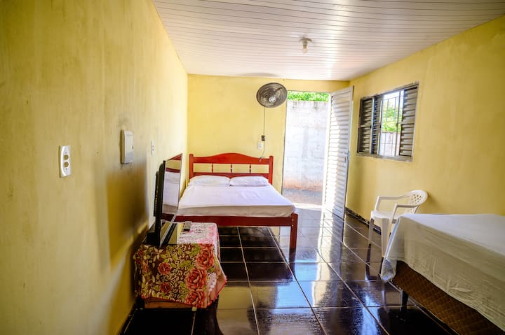 Quarto amplo com conforto e excelente espaço interno
