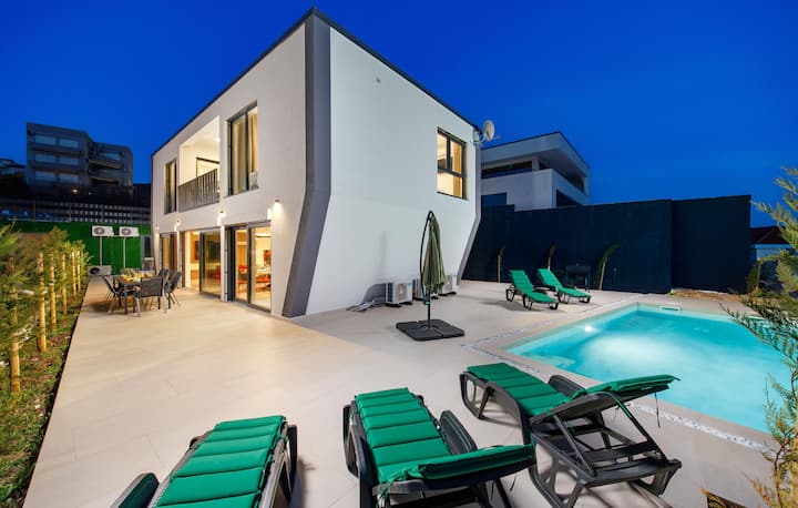 Nice Home In Jadranovo - Crikvenica