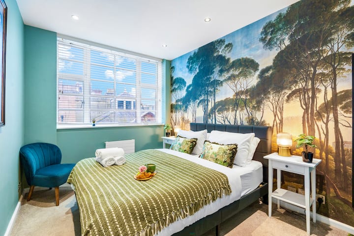 Executive Relocation Suite | Steps From The Lanes - Brighton