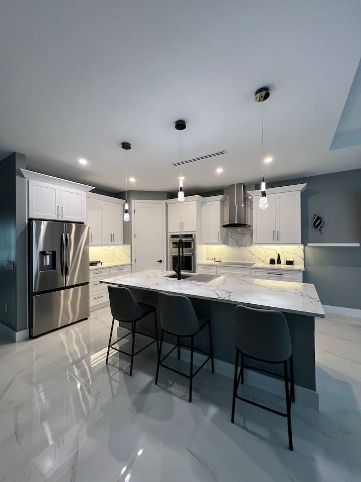 Modern Luxury Duplex 
- Heart Of Fort Myers - Fort Myers, FL