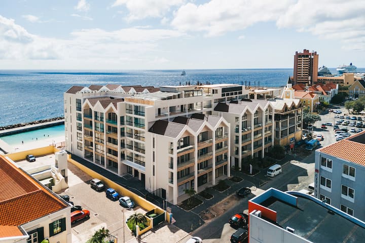 Majestic 1-bed Balcony City View Suite By Bocobay - Curaçao