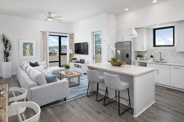 New! Views •2 King Beds•pool•jacuzzi•family Stay - Santa Monica, CA