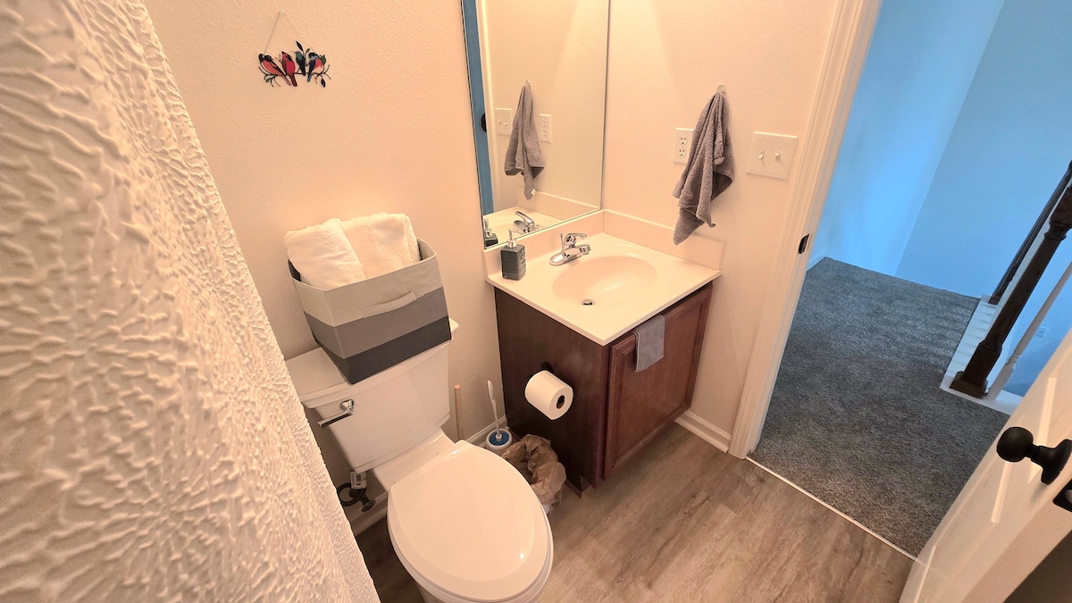 Relaxing room in a great location in Braselton