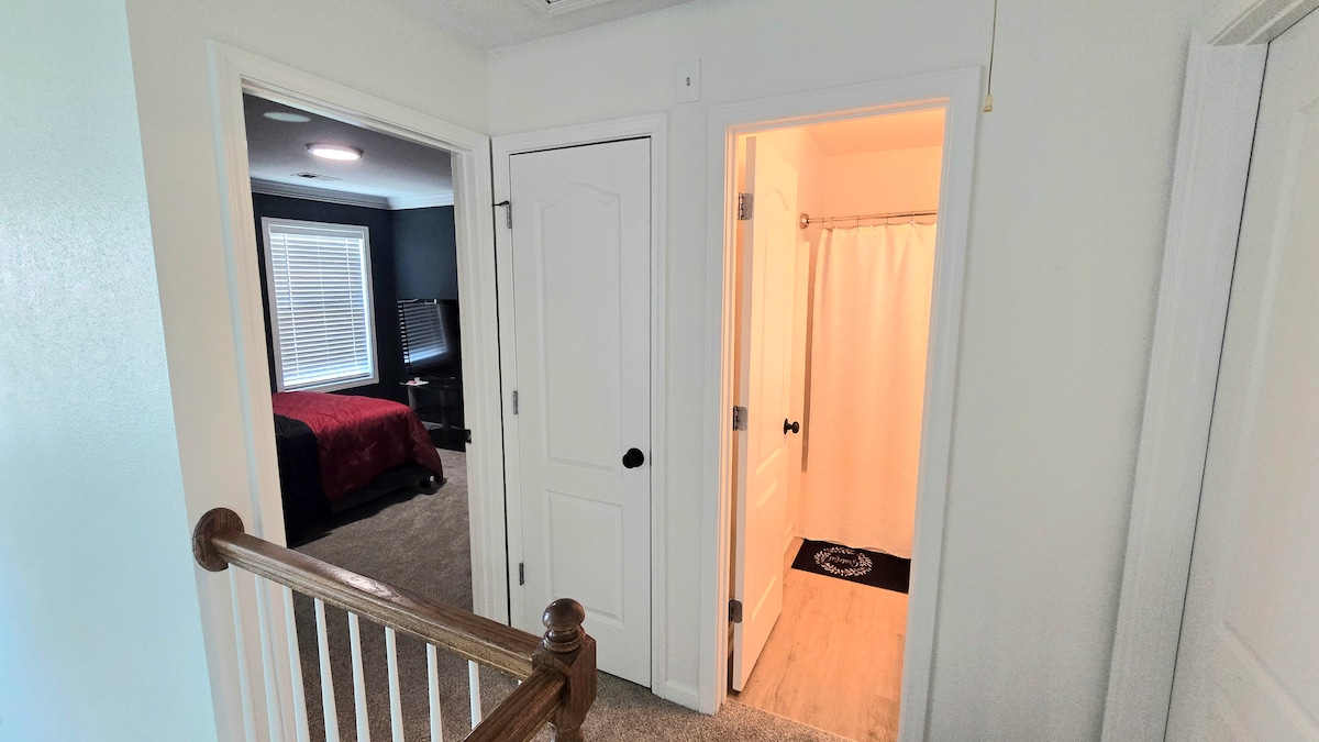 Relaxing room in a great location in Braselton