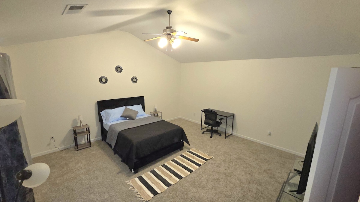 Cozy, Quiet & Spacious