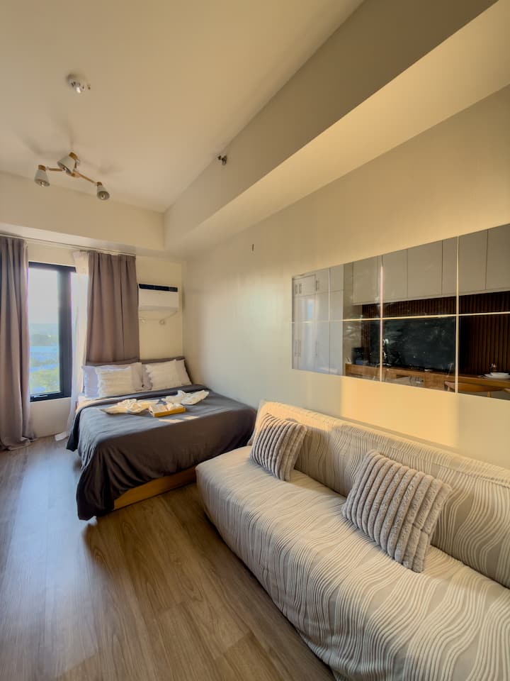 Modern Condo Near It Park | Free Pool & Fast Wifi - Cebu City