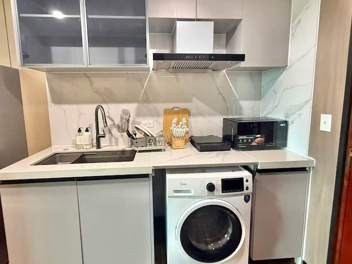 $2200/month Oceanview Studio In Agana Heights - Guam