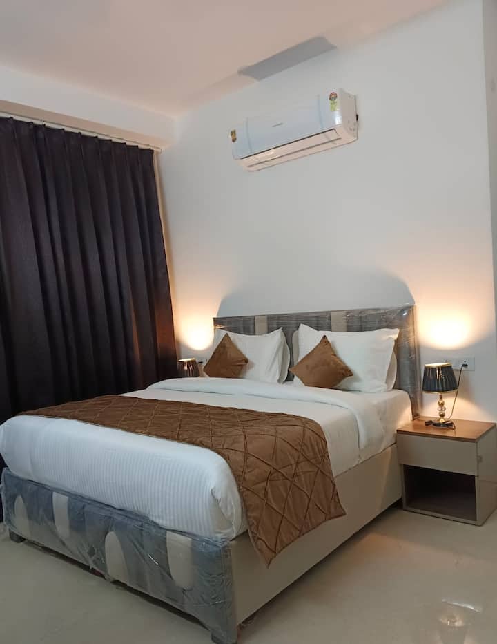 Spacious 4+1 Br Near Yashobhoomi Balcony Stay. - Delhi, Hindistan