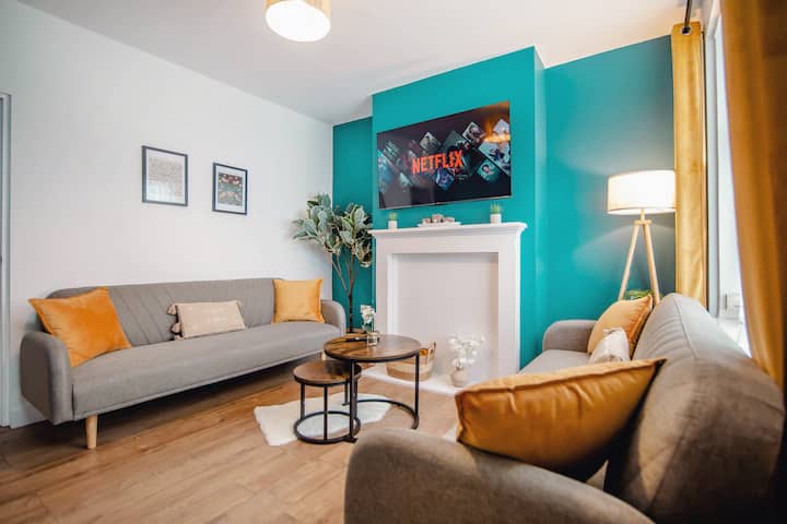 Lagoon Breeze Urban Retreat | Free Parking | 14ppl - 셰필드