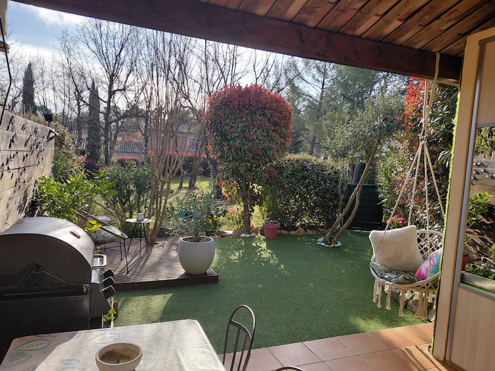 Charmante Maison Mitoyenne Dans Le Var. - Fayence