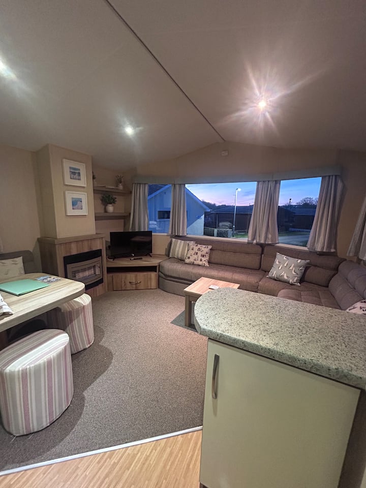 Spacious Caravan On Family Owned Park In Newquay - Lusty Glaze Beach