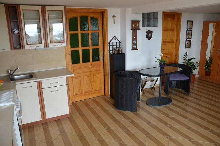 Panoramic Hillside Apartment With Pool&infrasauna - Balatongyörök