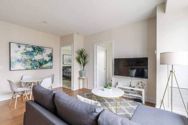 Luxury 3br Near Downtown Toronto With Free Parking - Mississauga