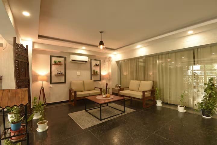 Cozy Family Apartment With Kitchen And Balcony - Gurgaon