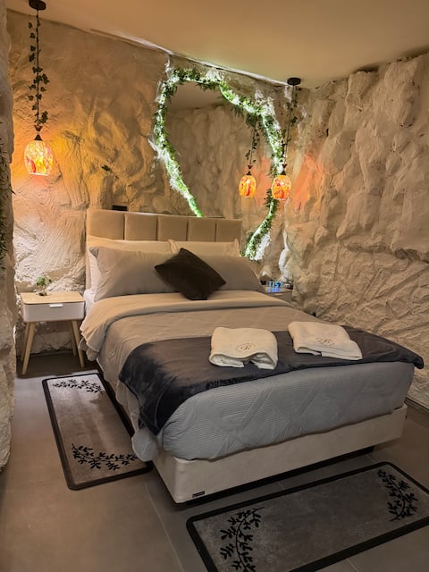 Luxury Cave Suite with Private Jacuzzi