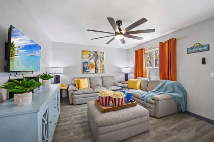 Coastal Retreat • Beach 1 Mile Tvs~bbq~fire Pit - Navarre Beach, FL