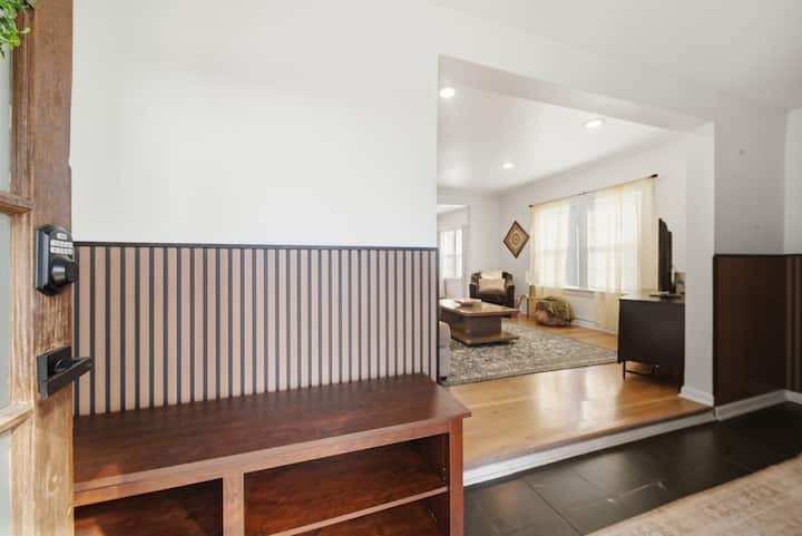 New! Charming College Hill Home With Fire Pit - Wichita, KS