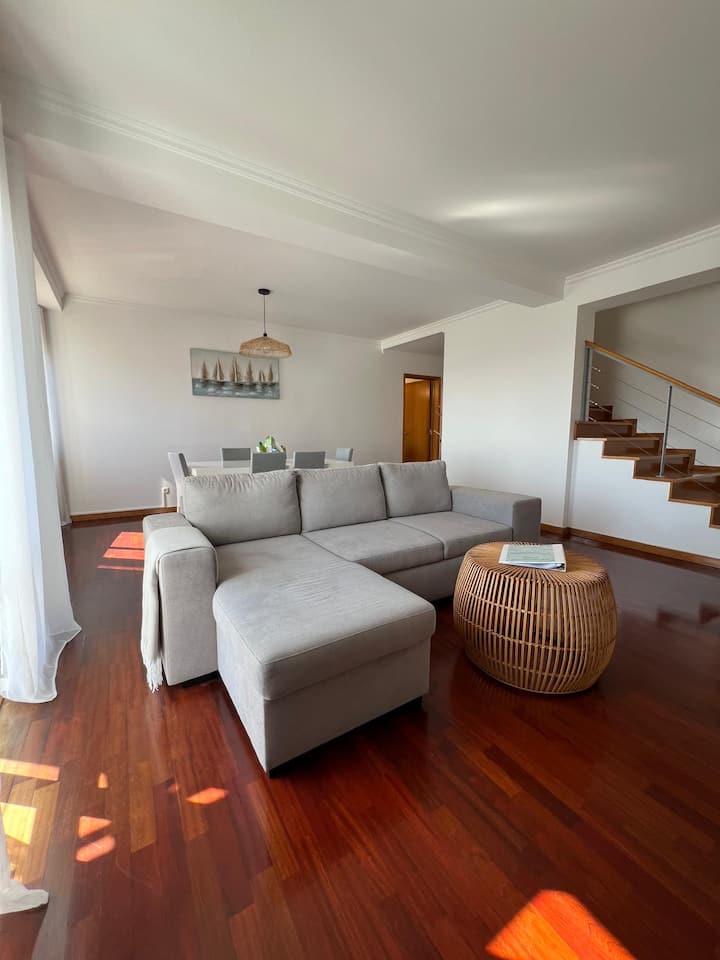 Apartamento Jardim Botânico – Duplex T3 No Centro - Distrito de Ponta Delgada