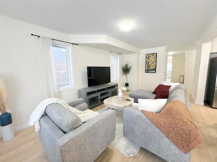 2230sqf, 10 Min Beavermead Beach & Dt, Trails, Bbq - Peterborough, Canadá
