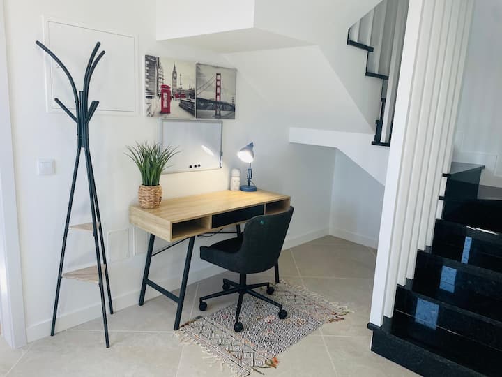 Workspace evidence from Sun, View & Serenity
House in São Gonçalo Funchal
