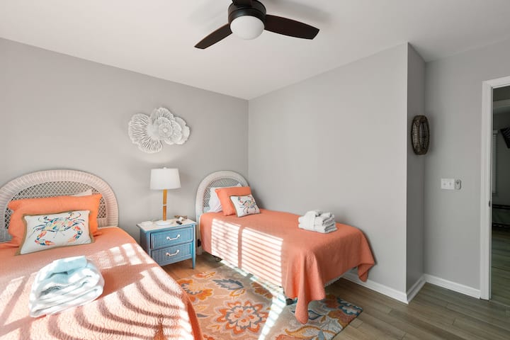 2 Twin Beds