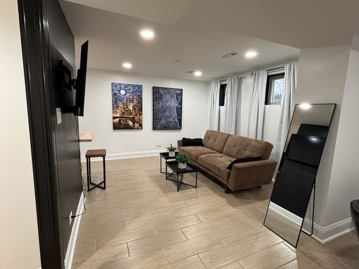 Stylish Hyde Park/kenwood Brownstone Garden Apt - Chicago, IL