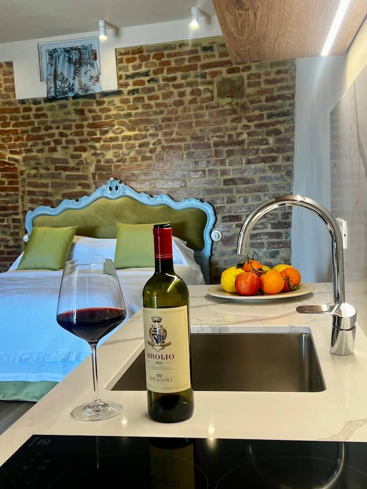 Tuscany By Frankie - Peccioli